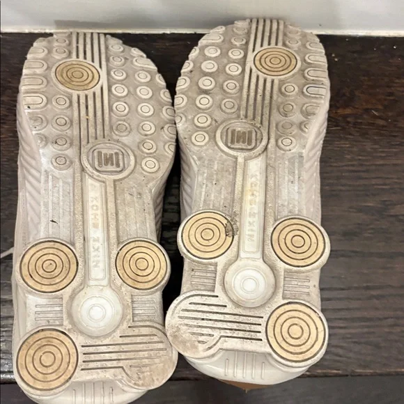 Nike Shox Women's Cream and Gold Sneakers - Picture 7 of 7